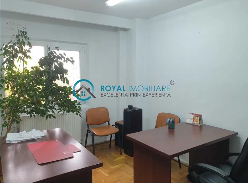 Royal Imobiliare    Vanzare Apartament zona Ultracentrala