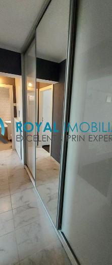 Royal Imobiliare   Vanzare apartament 3 camere zona Bdul Republicii