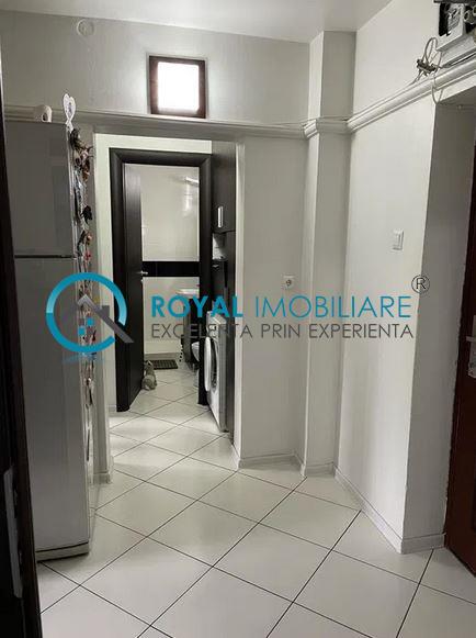 Royal Imobiliare   Vanzare apartament 2 camere, zona Sud