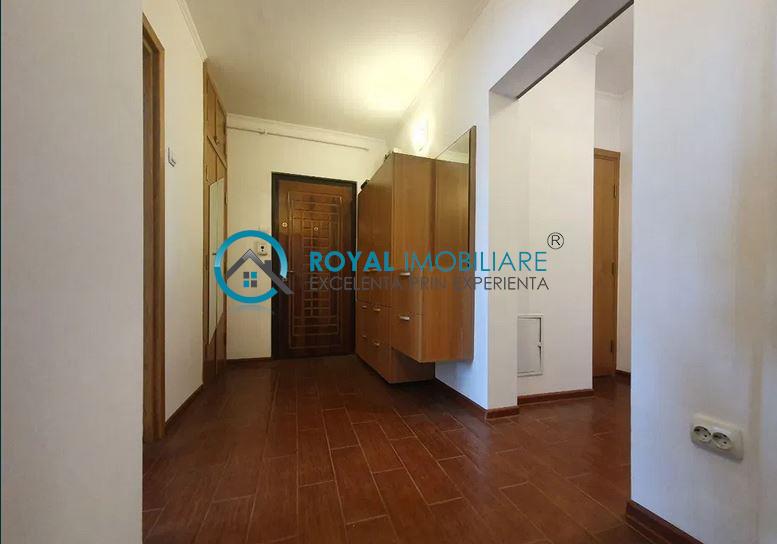 Royal Imobiliare   Inchiriere apartament 3 camere, zona Pisica Alba