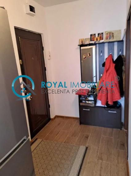 Royal Imobiliare   Vanzare apartament 2 camere, zona Malu Rosu