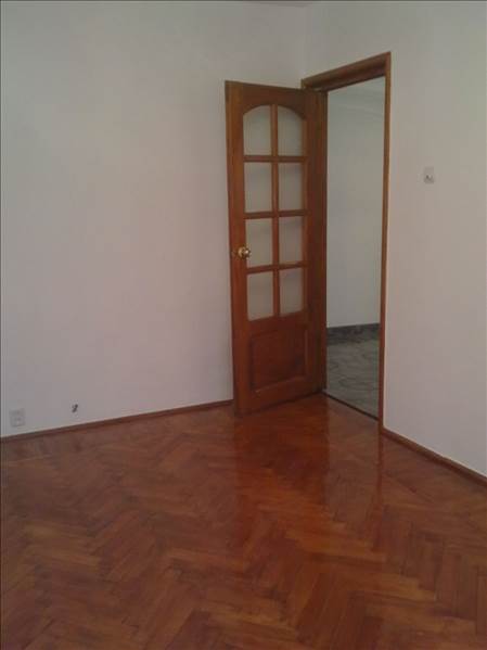 Royal Imobiliare   apartament 3 camere de vanzare in Ploiesti, zona Enachita Vacarescu
