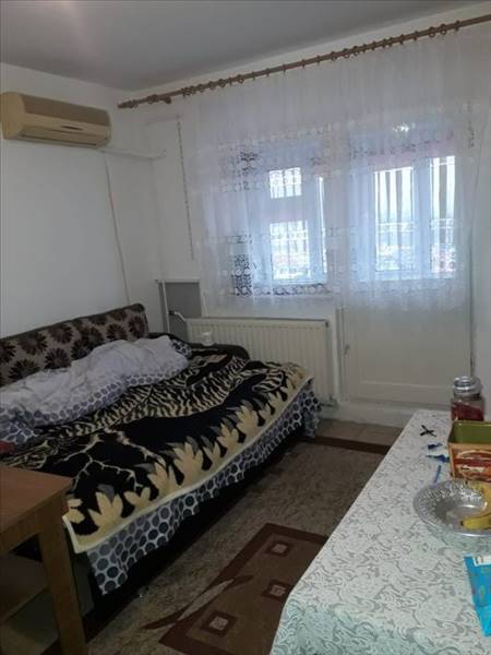 Royal Imobiliare   apartament 1 camera de vanzare in Ploiesti, zona Paltinis