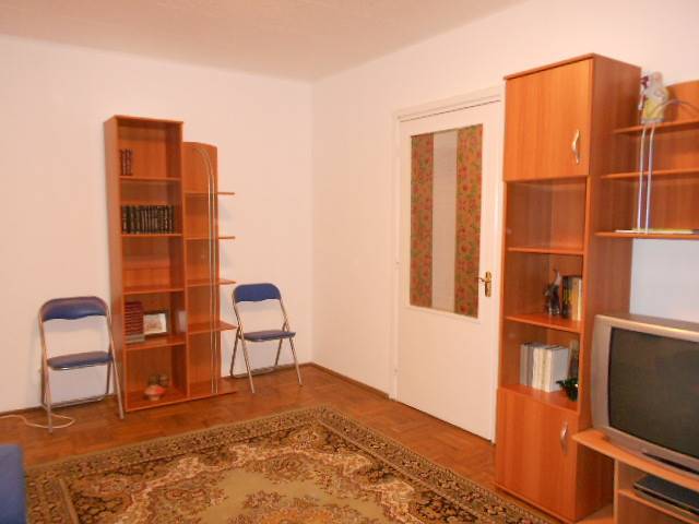 Royal Imobiliare   apartament 2 camere de inchiriat in Ploiesti, zona Democratiei