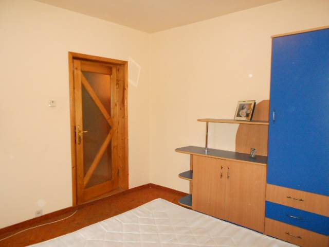 Royal Imobiliare   apartament 3 camere de vanzare in Ploiesti, zona Cantacuzino