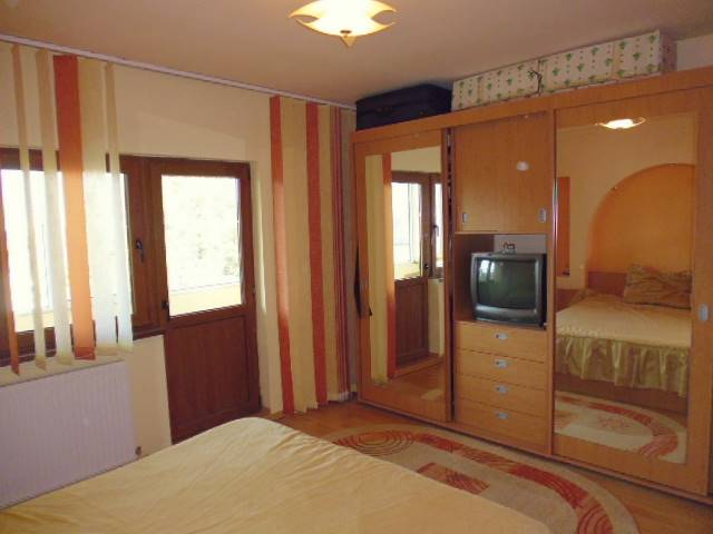 Royal Imobiliare   apartament 3 camere de inchiriat in Ploiesti, zona Cantacuzino