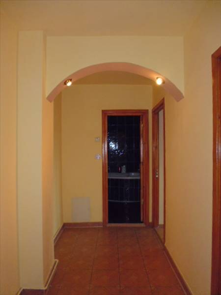 Royal Imobiliare   apartament 3 camere de inchiriat in Ploiesti, zona Cantacuzino