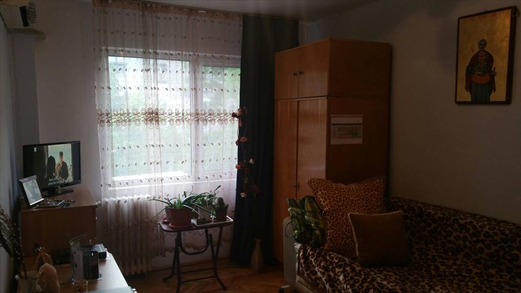 Royal Imobiliare   apartament 1 camera de vanzare in Ploiesti, zona Vest