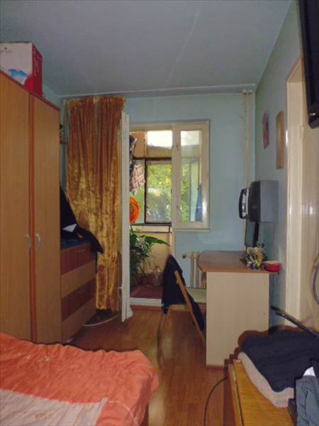 Royal Imobiliare   apartament 3 camere de vanzare in Ploiesti, zona Vest   Lamaita