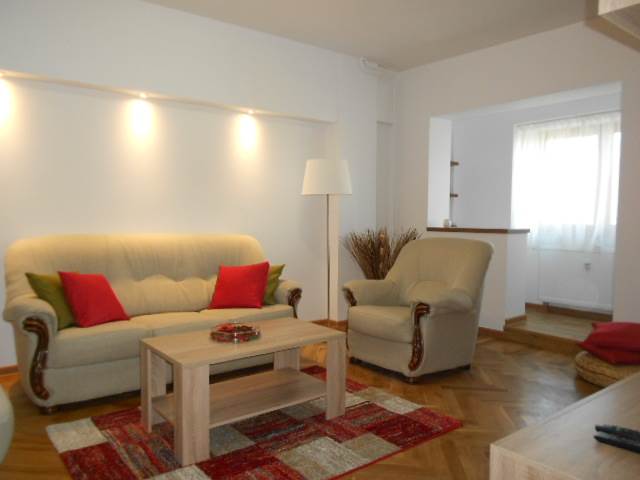 Royal Imobiliare - apartament 2 camere de inchiriat in Ploiesti, zona Ultracentral