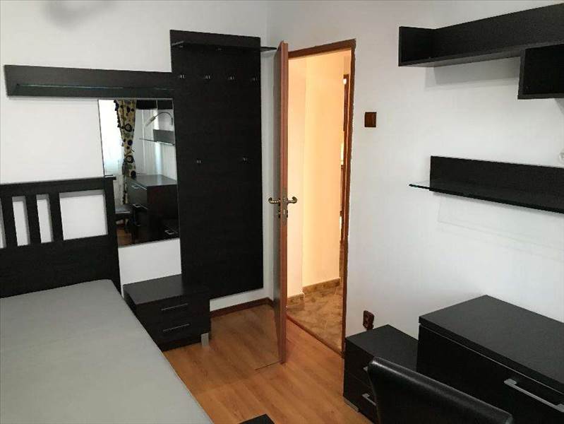 Royal Imobiliare   apartament 3 camere de vanzare in Ploiesti, zona B dul Bucuresti