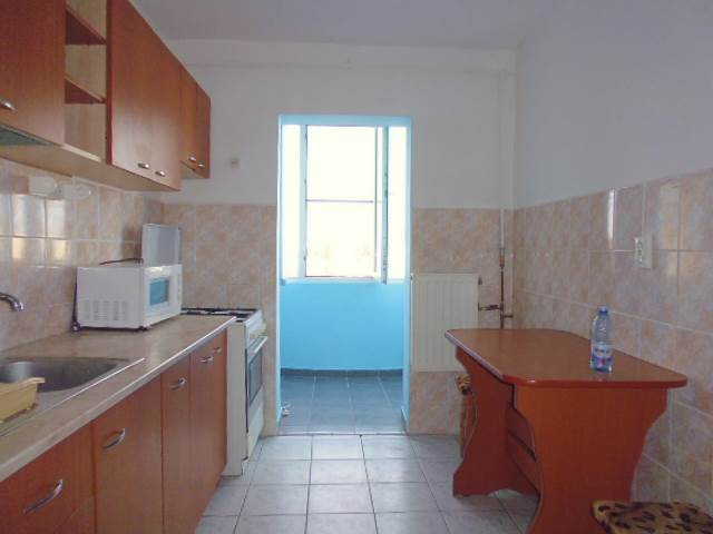 Royal Imobiliare   apartament 3 camere de vanzare in Ploiesti, zona 9 Mai