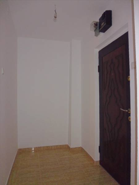 Royal Imobiliare   apartament 1 camera de vanzare in Ploiesti, zona Vest   Lamaita