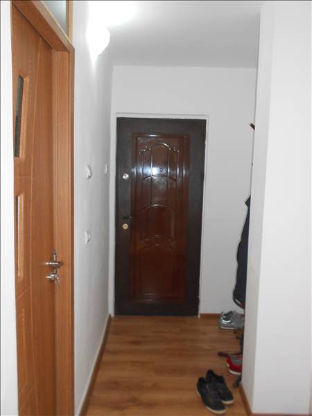 Royal Imobiliare   apartament 1 camera de vanzare in Ploiesti, zona Cantacuzino