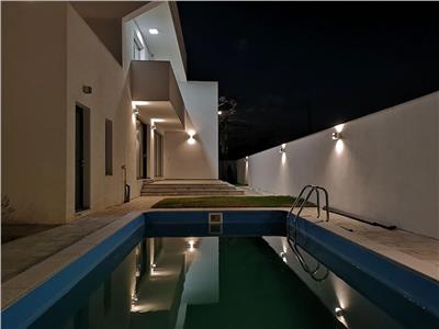 Royal Imobiliare   Vila cu piscina, zona Paulesti
