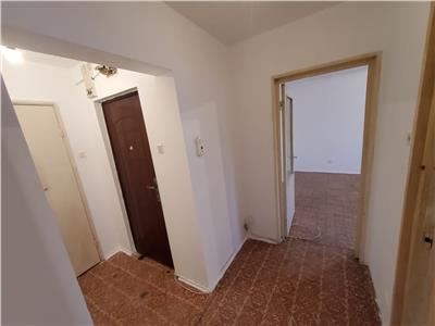 Royal Imobiliare   Vanzare apartament  2 camere Bd. Bucuresti