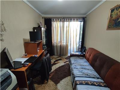 Royal Imobiliare   Vanzare Apartament zona Andrei Muresanu
