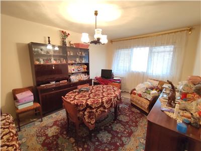 Royal Imobiliare - Vanzare Apartament zona Mihai Bravu