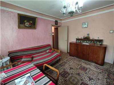 Royal Imobiliare - Vanzare apartament 3 camere, zona Republicii
