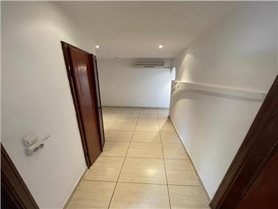 Royal Imobiliare   Vanzare apartament 3 camere, zona Ultracentral