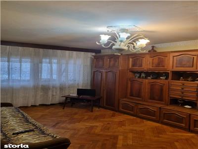Royal Imobiliare   Vanzare apartament 3 camere, zona Piata Mihai Viteazu