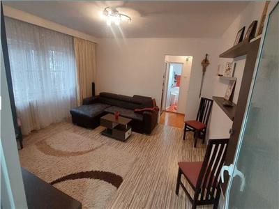 Royal Imobiliare - Vanzare apartament 2 camere, zona Malu Rosu
