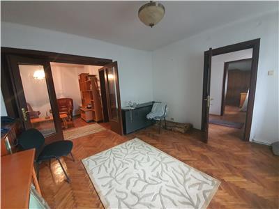 Royal Imobiliare - Vanzare Apartament in Vila zona B-dul Castanilor